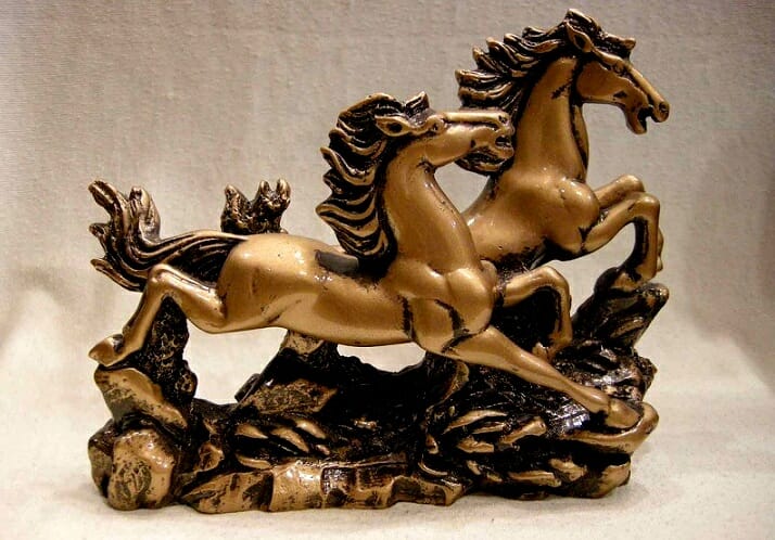 Vật phẩm phong thủy phòng khách