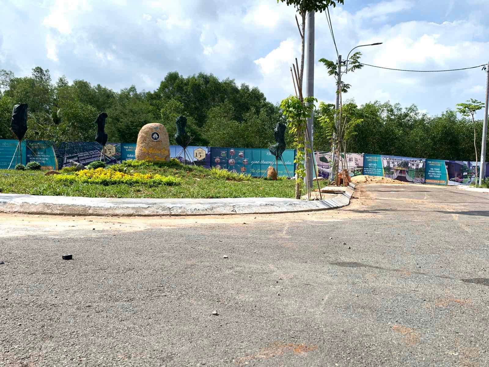 The Golden City long thành