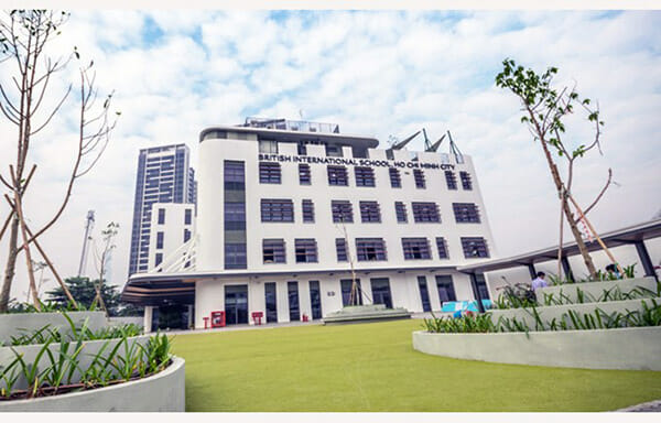 truong quoc te quan 2