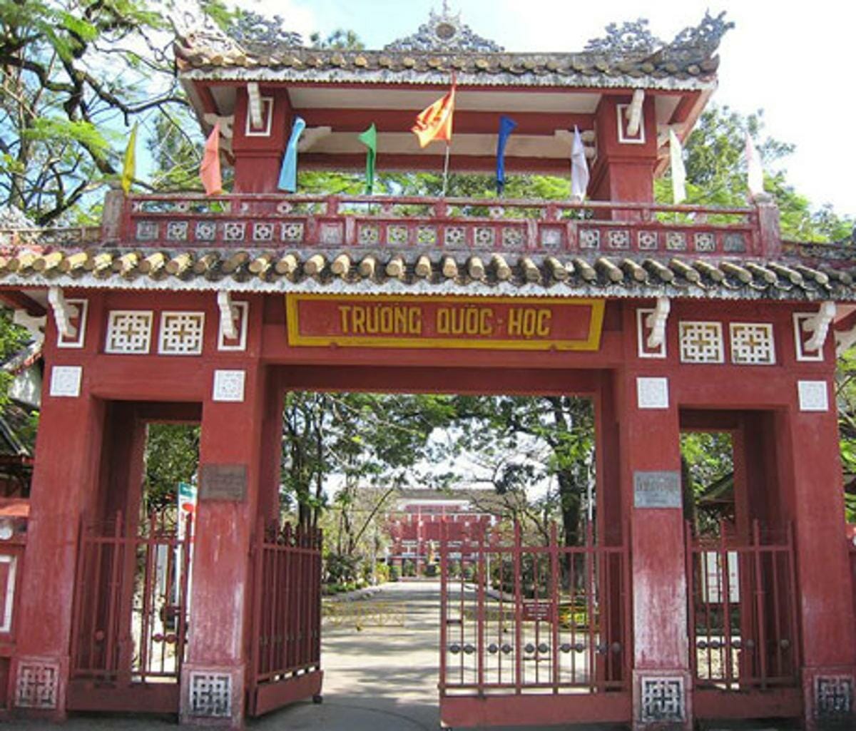 Những Ngôi trường có tuổi thọ cao nhất tại Việt Nam