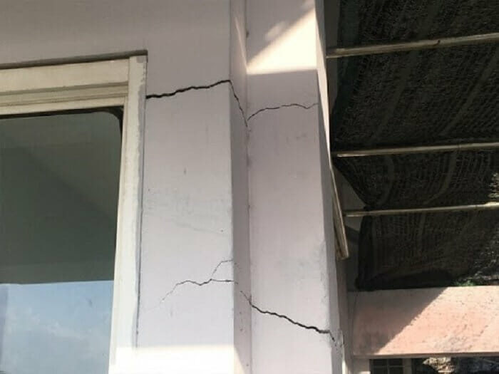 xây nhà trên giếng