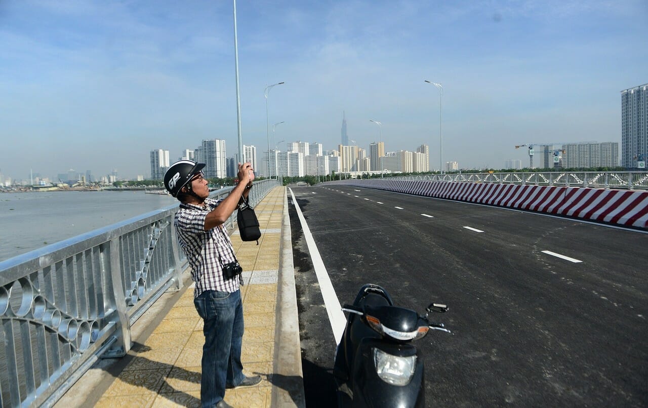 Cầu Thời Đại đảo kim cương